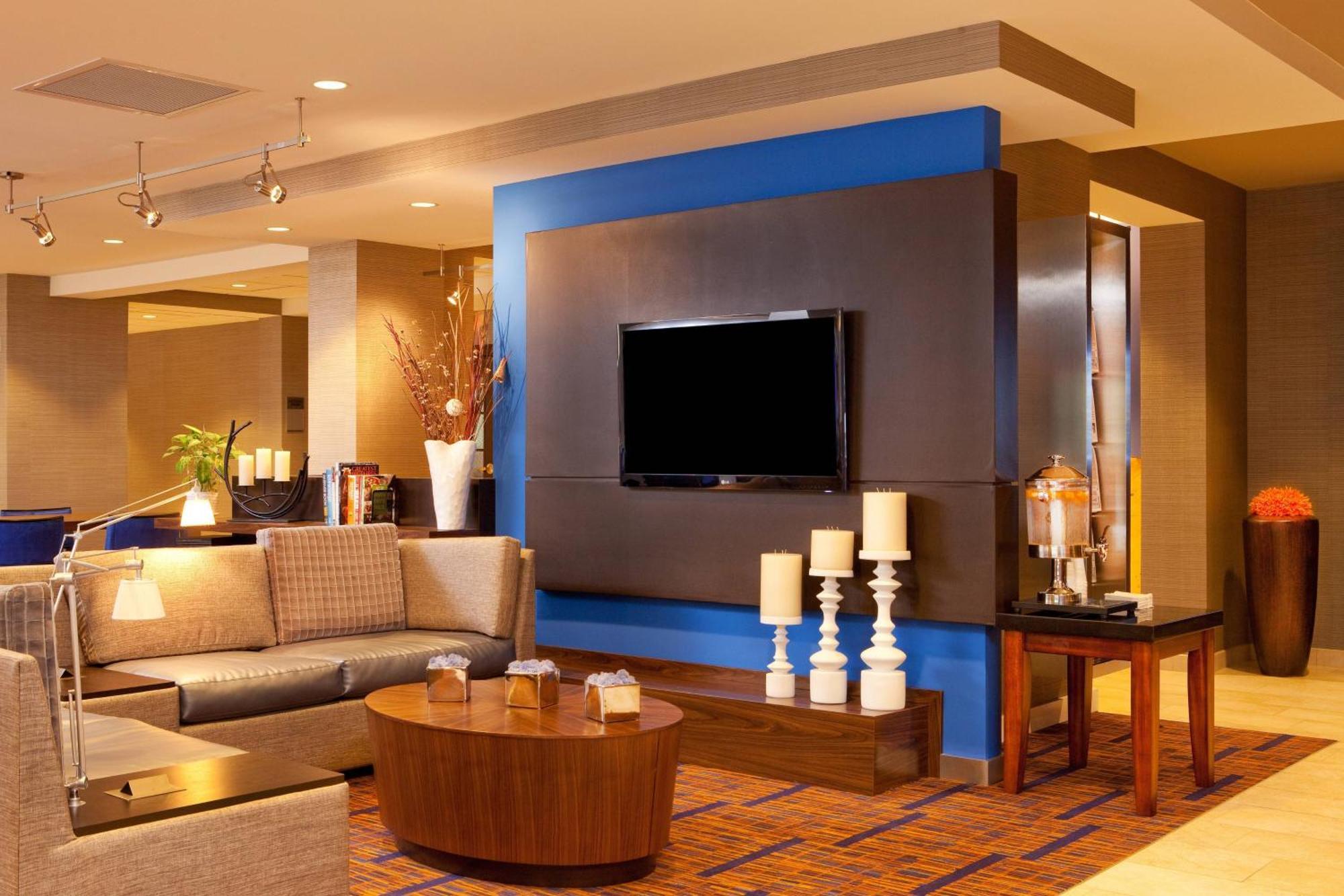 Courtyard Hartford Манчестър Интериор снимка